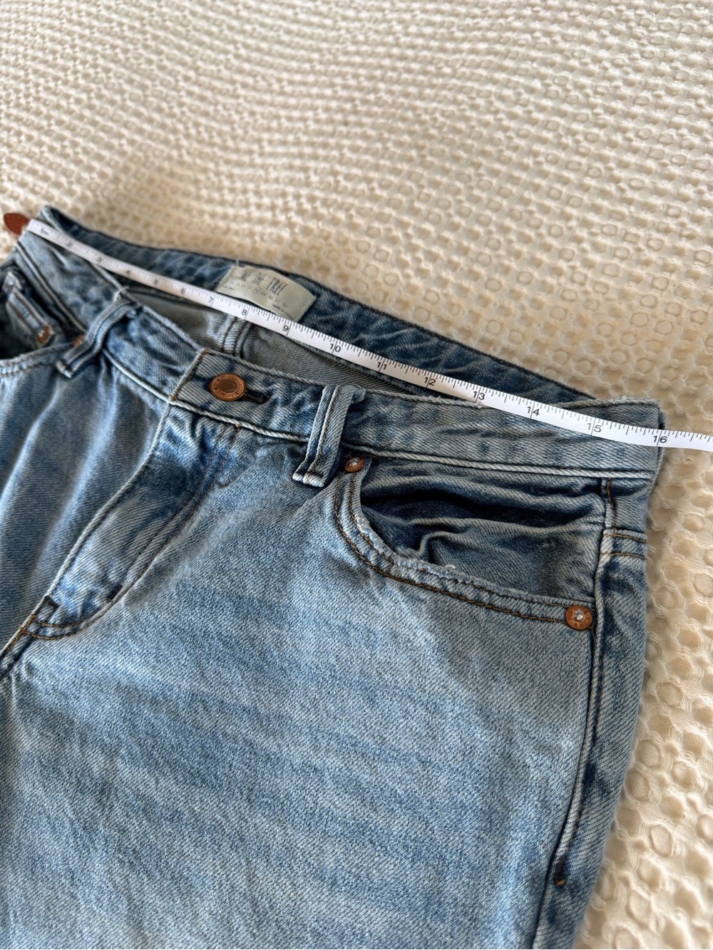 We The Free Raw Hem Flare Jeans Light Wash Size 28 - Picture 9 of 14
